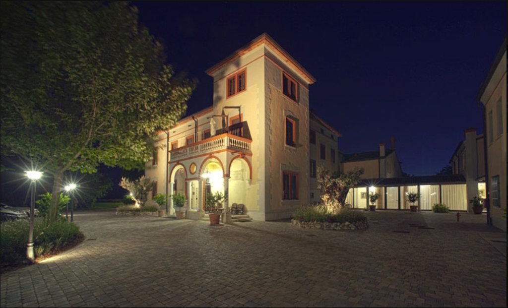 Villa Dei Tigli 920 Liberty Resort Rodigo Exterior foto